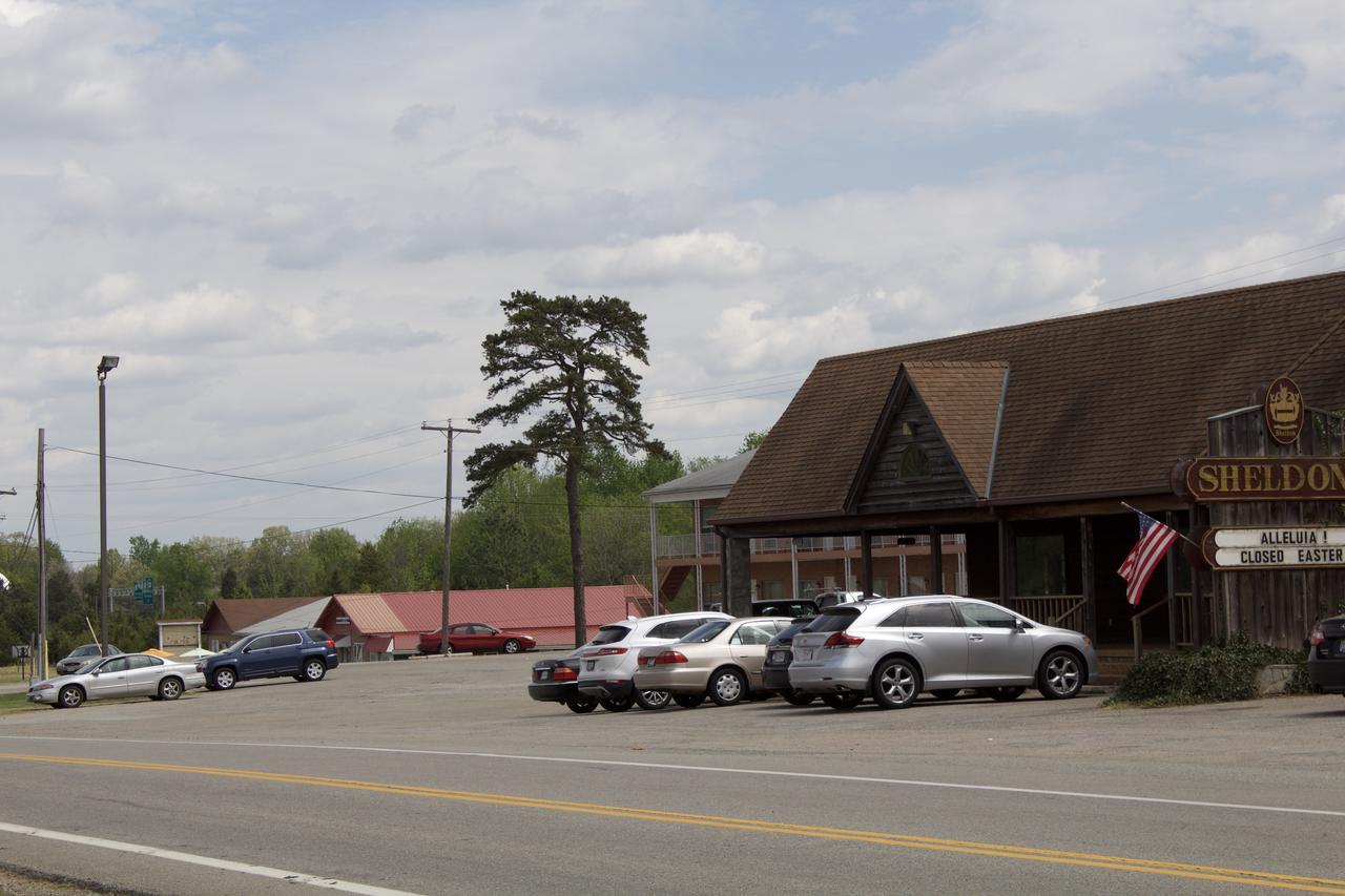 Sheldon'S Motel And Restaurant Keysville Exteriér fotografie